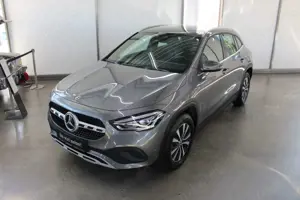 Mercedes-Benz GLA 200 Style LED Kamera Ambiente EASY-PACK-Heck