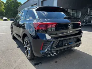 Volkswagen T-Roc 2.0 TDI SCR DSG R-Line AHK Pano IQ.Drive Bild 2