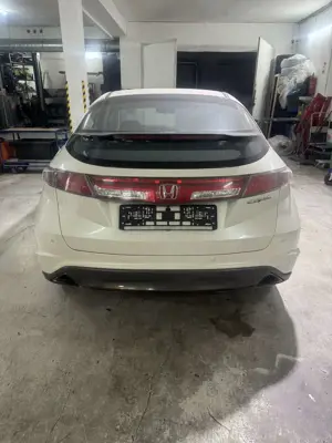 Honda Civic 1.8 Sport Bild 4