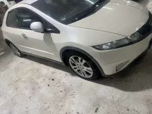 Honda Civic 1.8 Sport Bild 2