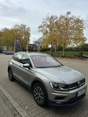 Volkswagen Tiguan Tiguan 2.0 TDI SCR (BlueMotion Technology)Highline