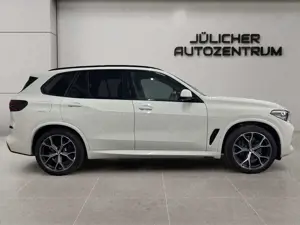 BMW X5 40i Aut., Scheckheft, Frische Inspektion Bild 2