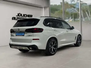 BMW X5 40i Aut., Scheckheft, Frische Inspektion Bild 3