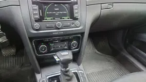 Skoda Superb Combi 2.0 TDI DSG Ambition Bild 4