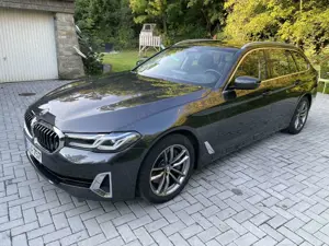 BMW 530 530d Touring Aut. Luxury Line
