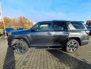 Toyota 4-Runner Limited SR5 4X4
