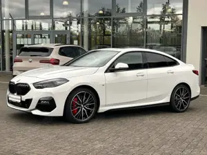 BMW 220 220 i M Sport / Edition ColorVision / Head-Up D.