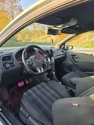 Volkswagen Polo GTI 1.4 DSG Bild 4