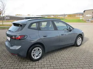 BMW 218 d Active Tourer Komfortzugang Rückfahrkamera Bild 5