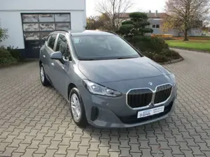 BMW 218 d Active Tourer Komfortzugang Rückfahrkamera Bild 3