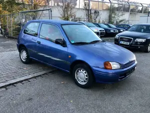 Toyota Starlet 1.3 aus 3. Hand viele Neuteile