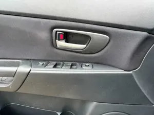 Mazda 3 1.6 Active Aut+KLIMATRON+E.SCHIEBEDACH+TÜV:NEU Bild 5