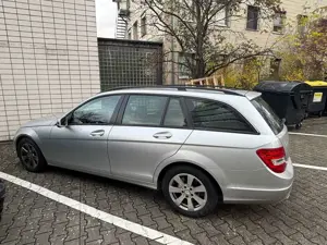 Mercedes-Benz C 220 C-Klass T CDI DPF (Blue)7G-TRONIC Avantgarde Bild 4