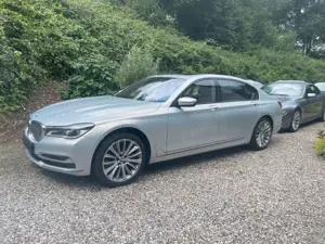 BMW 740 Ld xDrive Individual - BMW Scheckheft