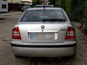 Skoda Octavia Octavia 1.6 Ambiente Bild 4