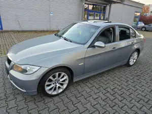 BMW 320 320i Automatik Kamera Navi Leder E-Schiebedach