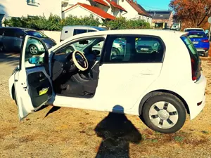 Volkswagen e-up! Wie Neu! ADAC-Geprüft: Batterie 97%! Bild 3