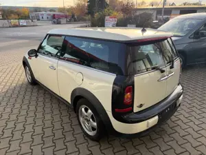 MINI Cooper D Clubman KLIMA Bild 2
