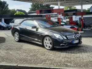 Mercedes-Benz E 250 Cabrio CDI DPF Cabrio AMG-Line Autom. Avantgarde Bild 2