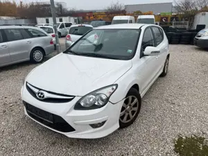 Hyundai i30 1.4 Classic*EURO 5*KLIMAAUTOMATIK*TEMPOMAT*