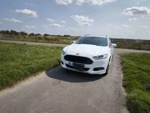 Ford Mondeo Turnier 2.0 TDCi  ST Line, Scheckheft, Top Zustand Bild 2