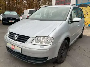 Volkswagen Touran Trendline 1.6 FSI Klima SHZ Tempomat TÜV