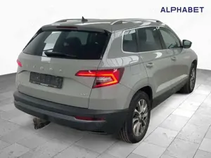 Skoda Karoq 2.0 TDI Clever 4x4 AHK ACC BLIS Key LED Lane Bild 4