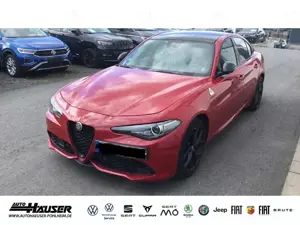Alfa Romeo Giulia Veloce 2.0 Turbo AT8 Q4 PANO MEMORY NAVI KAMERA 1.