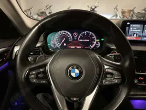 BMW 520 520 d xDrive HUD CarPlay Pano Bild 5