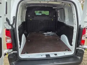 Toyota Proace City 1.5 D-4D L1 Meister PDC+SpurW Bild 5