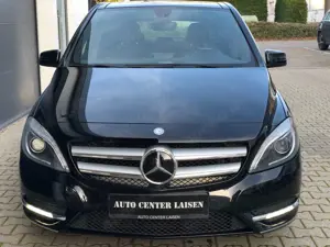 Mercedes-Benz B 220 Sport 4M LED Kam. Leder Pano Standheiz. Bild 3