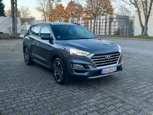 Hyundai TUCSON Trend 4WD 1.6T-GDI VOLL PANO LEDER 360K A Bild 3