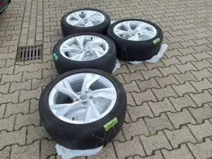 Audi A4 Avant 35 TDI S line Bild 4