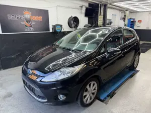Ford Fiesta 1,6 TDCi-Ghia-Leder-AHK-SHZ-Klima-Scheckh