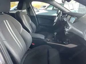 BMW 118 i F40 "ADVANTAGE"/LC"PROF"/LED/SPORTSITZE/SHZ