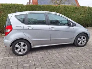 Mercedes-Benz A 180 A 180 CDI