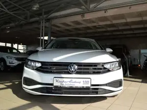 Volkswagen Passat Variant 2,0 TDI DSG Conceptline KAMERA AHK LED NAVI Bild 2