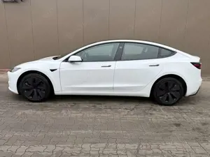 Tesla Model 3 Tesla MODEL 3*HIGHLAND*RWD*MWST*1.HAND Bild 3