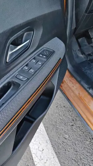 Dacia Sandero Stepway Comfort KAMERA KEYLESS NAVI Bild 5