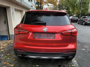 MG EHS EHS PHEV Luxury Bild 2
