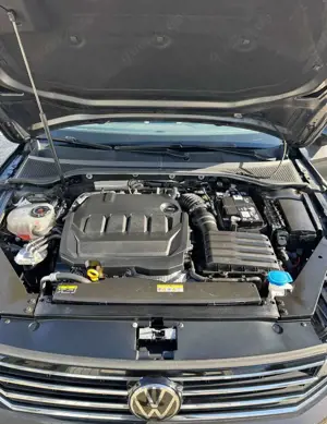 Volkswagen Passat Variant 2.0 DSG Business LED Bild 2