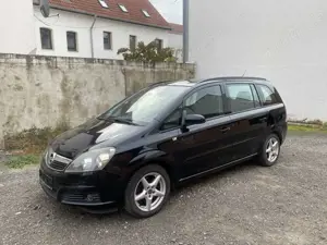 Opel Zafira 2.2