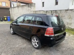 Opel Zafira 2.2 Bild 3