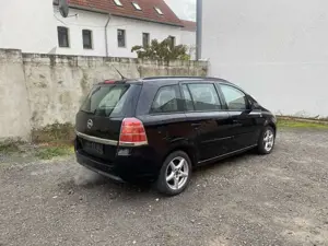 Opel Zafira 2.2 Bild 5