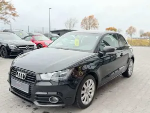 Audi A1 attraction Navi Sitzh. Tüv Neu