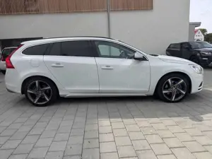 Volvo V60 V60 D5 RDesign Bild 3