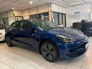 Tesla Model 3 +ohne Nachlackierung+ kaufe auch Tesla an Bild 4
