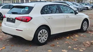 Mercedes-Benz A 180 d, RFK, Tempomat,Scheckheft Bild 4