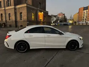 Mercedes-Benz CLA 200 CLA 200 AMG Line mit Night-Paket Bild 3