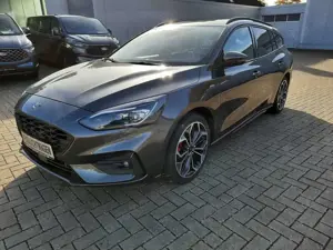 Ford Focus Turnier 1.0 EcoBoost Hybrid ST-LINE